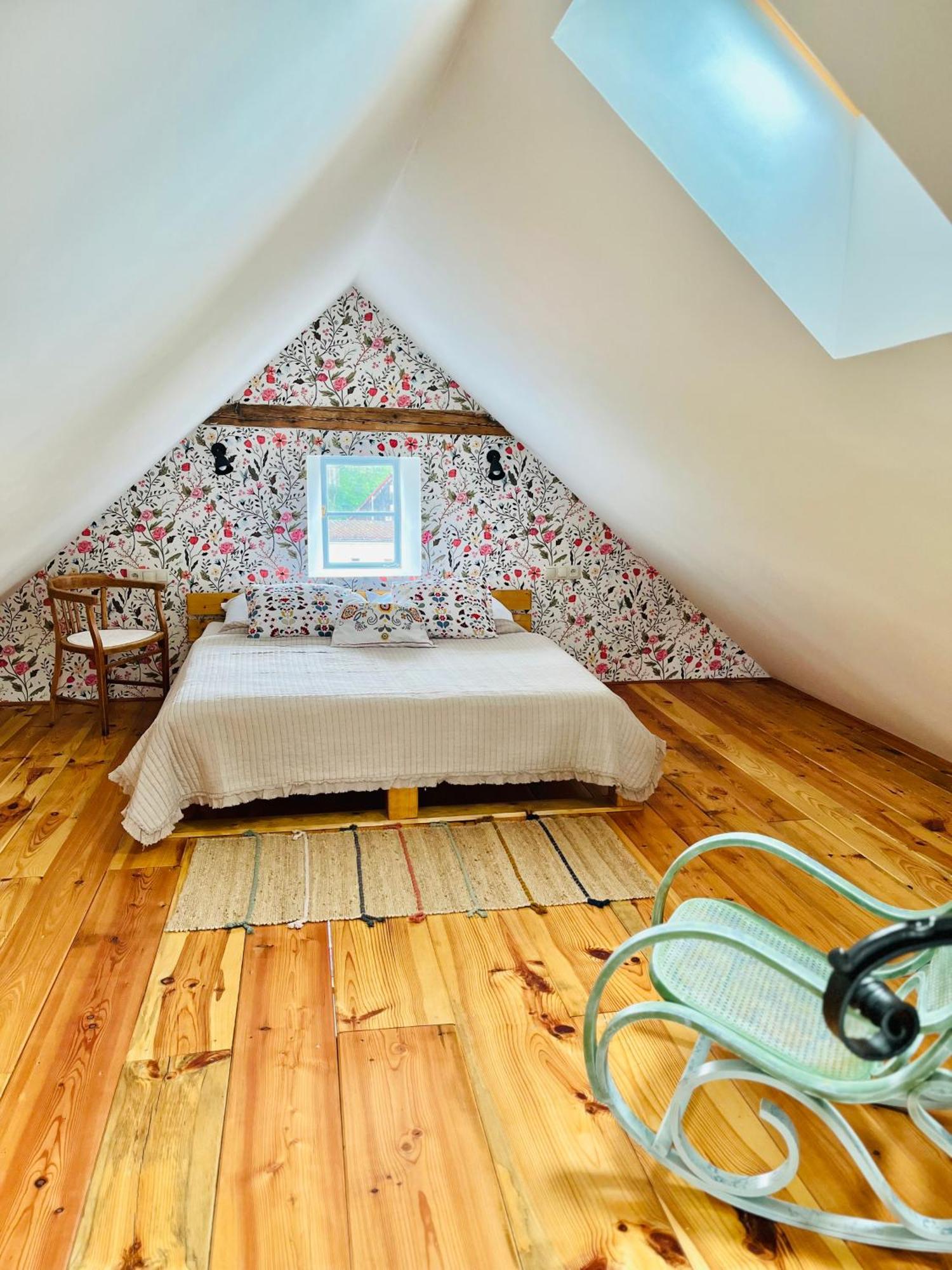 Na Nebi 187 Lejlighedshotel Bečov nad Teplou Eksteriør billede