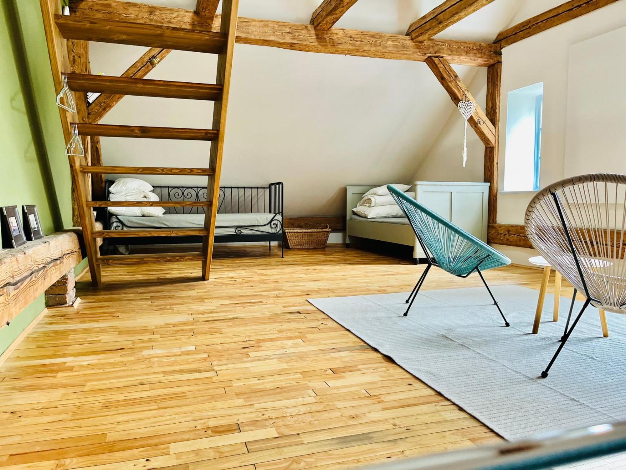 Na Nebi 187 Lejlighedshotel Bečov nad Teplou Eksteriør billede