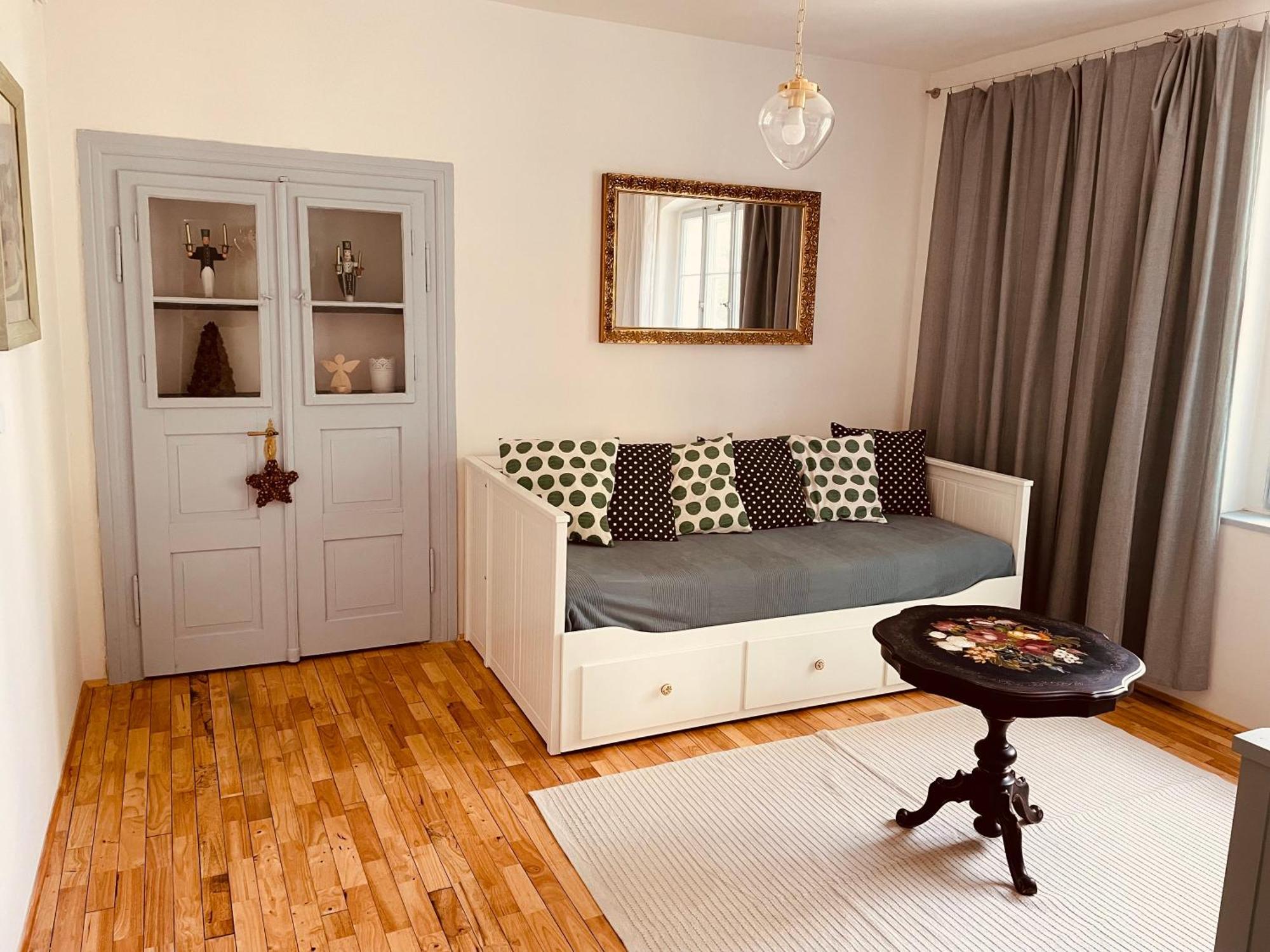Na Nebi 187 Lejlighedshotel Bečov nad Teplou Eksteriør billede