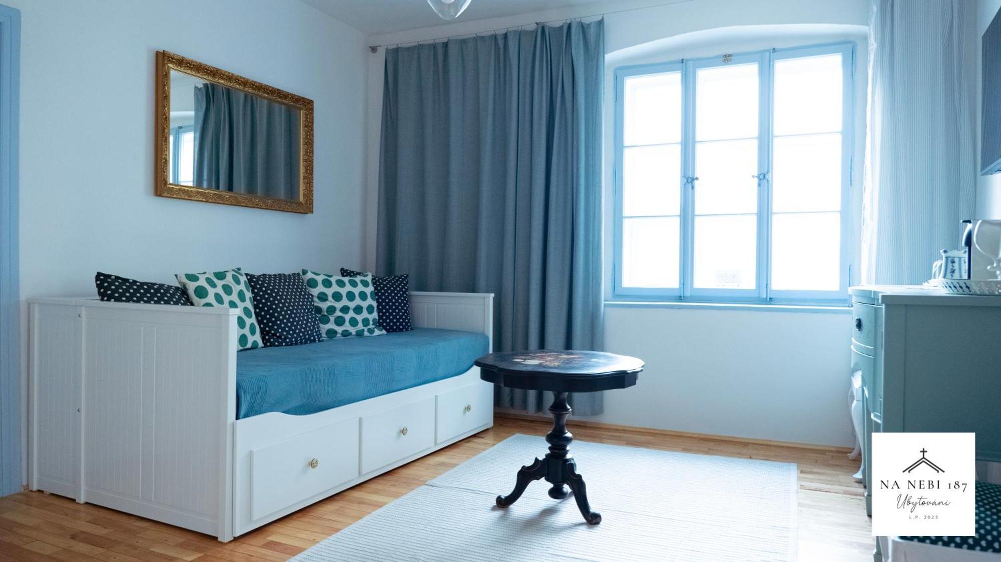 Na Nebi 187 Lejlighedshotel Bečov nad Teplou Eksteriør billede