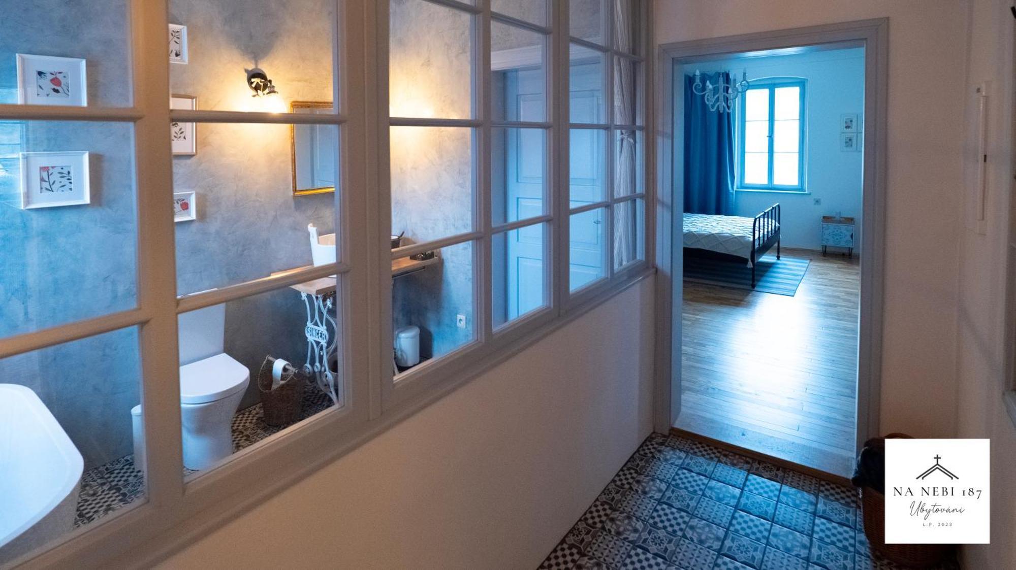 Na Nebi 187 Lejlighedshotel Bečov nad Teplou Eksteriør billede